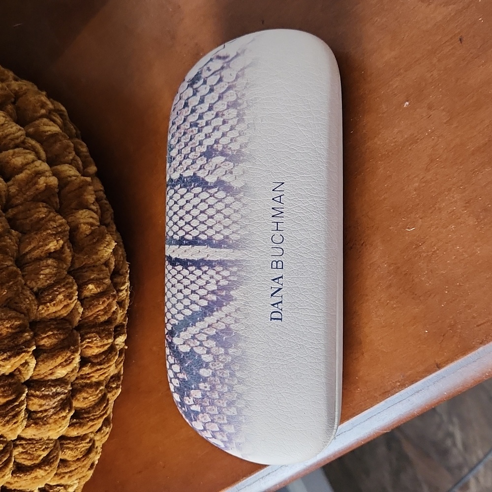 2/$8 Dana Buchman clamshell glasses case
